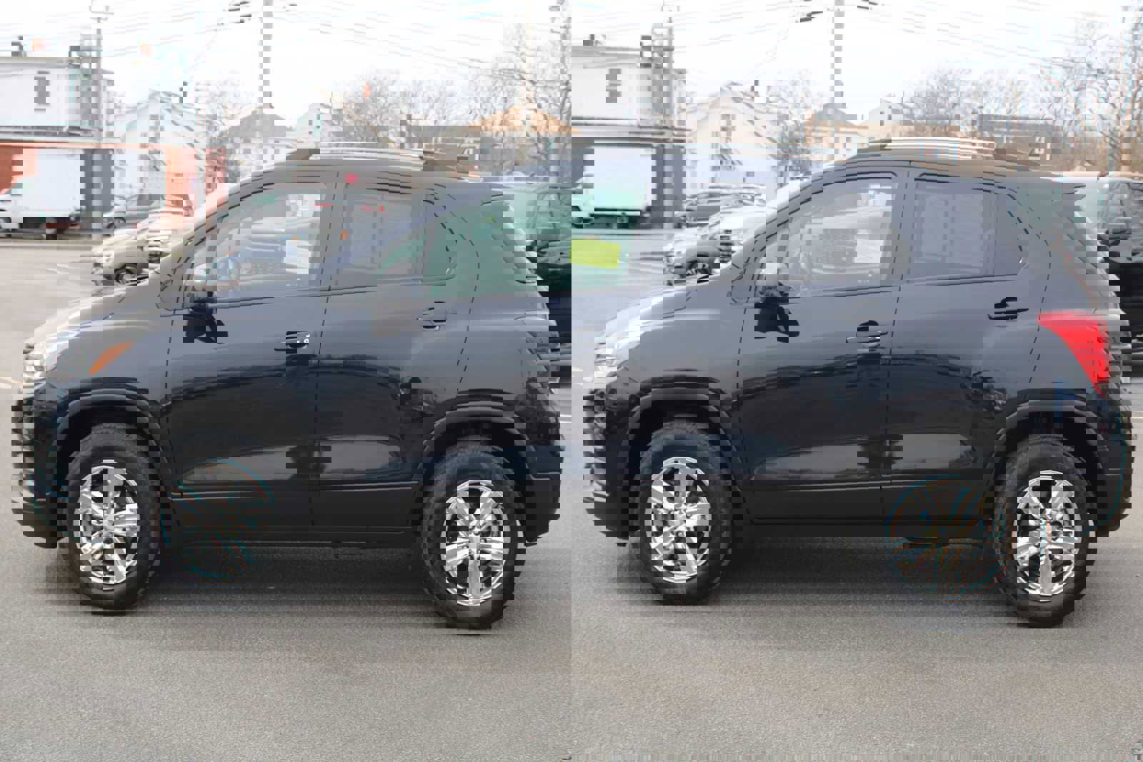 Used 2022 Chevrolet Trax LT w/ LT Convenience Package image 4