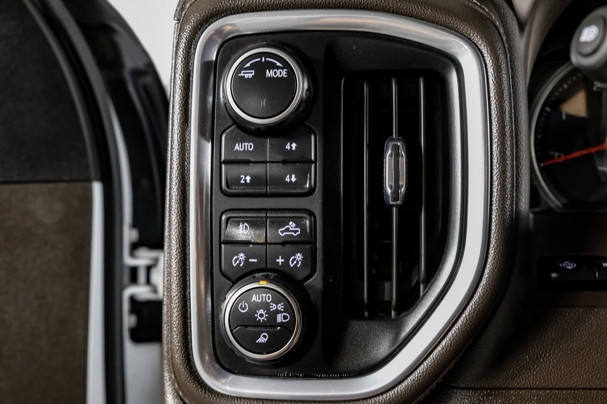 Used 2022 Chevrolet Silverado 3500 LTZ w/ LTZ Plus Package AWD/4WD image 25