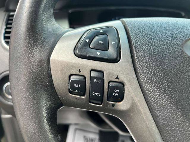 Used 2015 Ford Taurus SEL w/ Equipment Group 201A FWD image 22