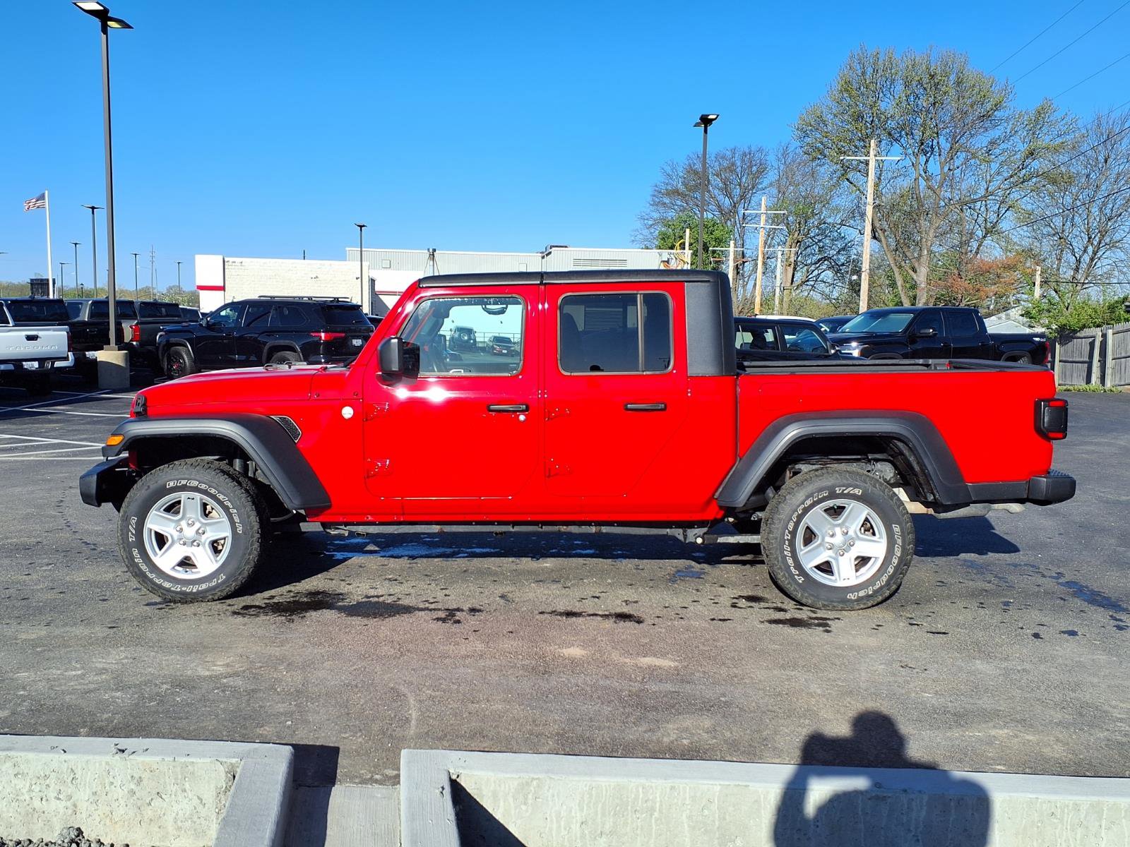 Used 2020 Jeep Gladiator Sport w/ Quick Order Package 24S AWD/4WD image 29