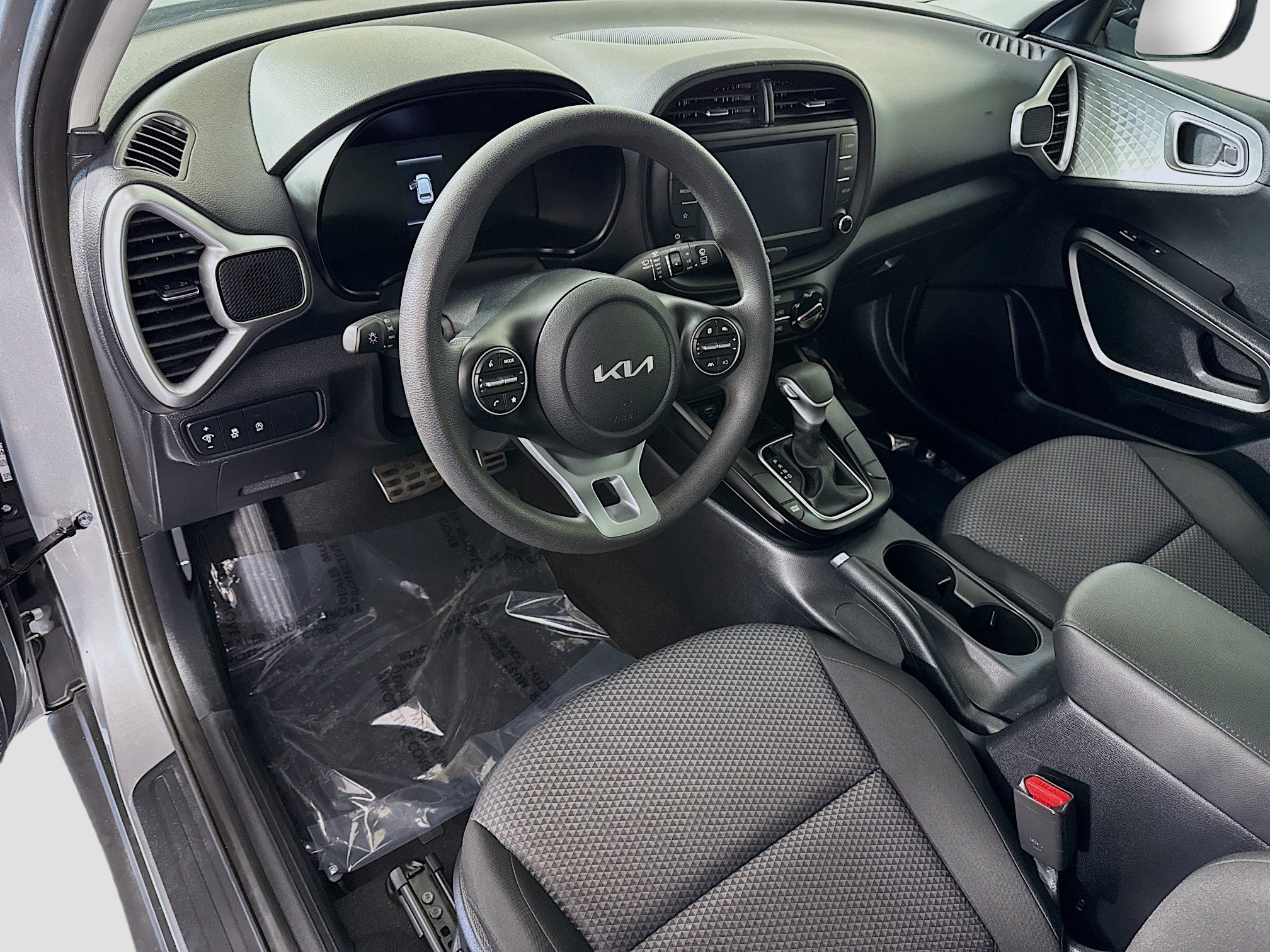 Used 2023 Kia Soul LX w/ LX Technology Package FWD image 22