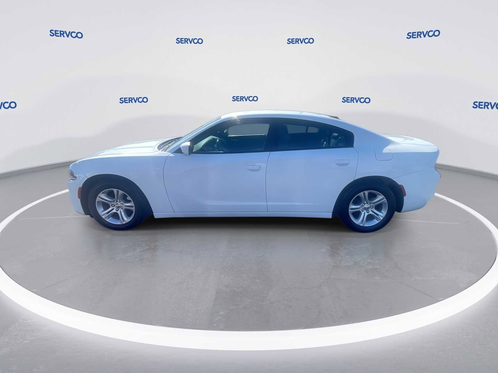 Used 2021 Dodge Charger SXT w/ Leather Interior Group RWD image 5