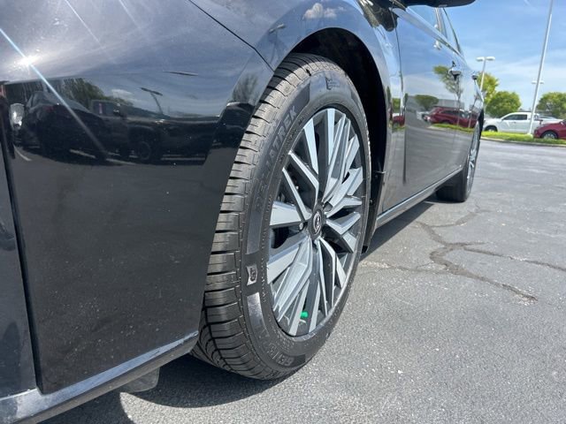 Used 2024 Nissan Altima 2.5 SV image 12