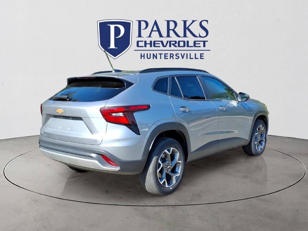 Certified 2025 Chevrolet Trax LT w/ LT Convenience Package FWD image 33