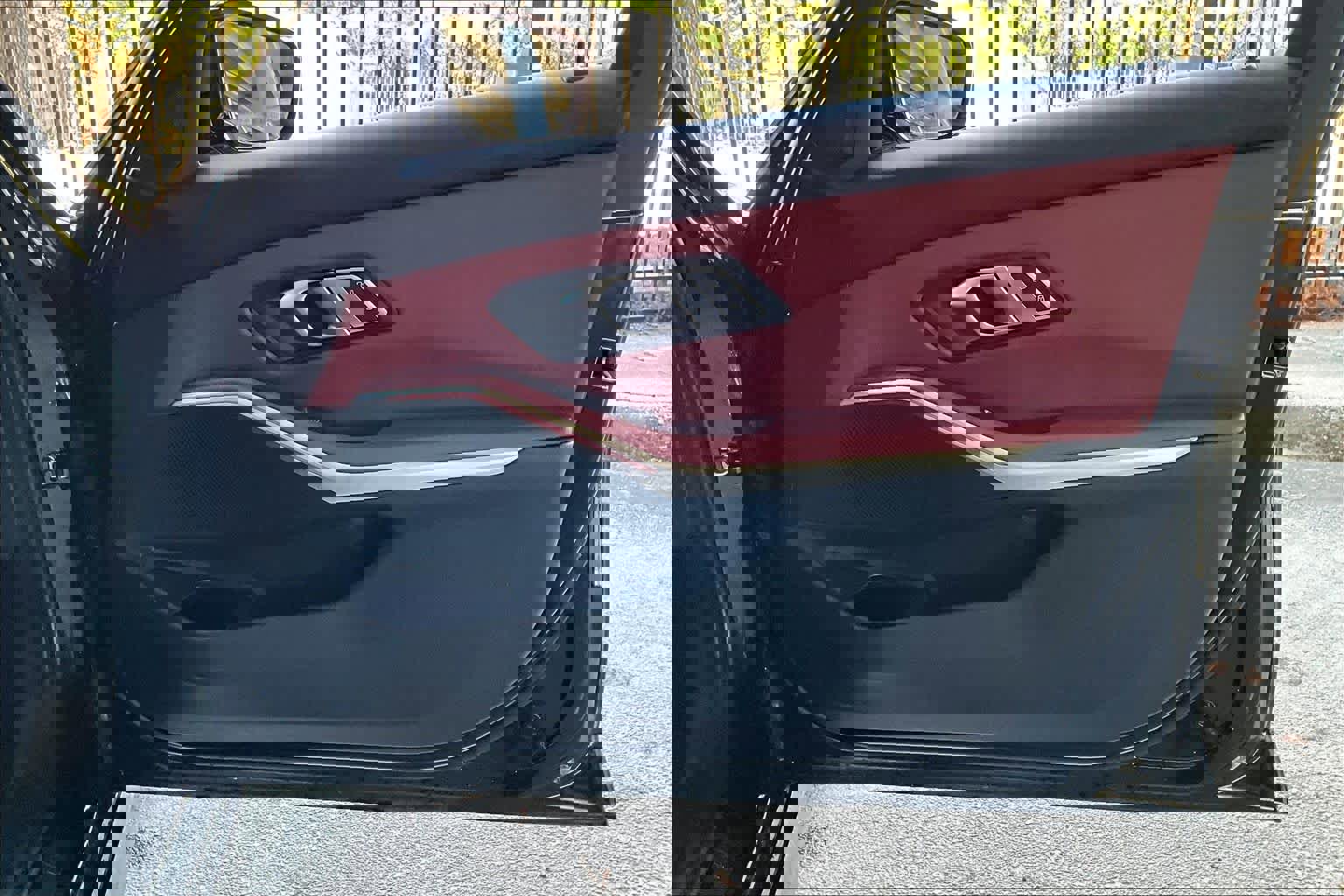 Used 2023 BMW 330i Sedan w/ M Sport Package image 22