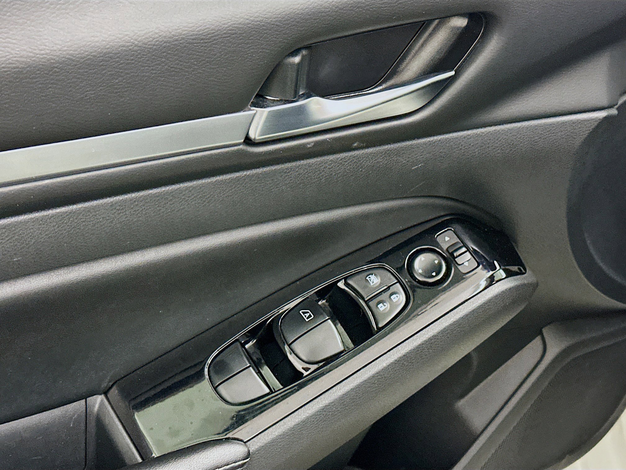 Used 2023 Nissan Altima 2.5 SV image 15