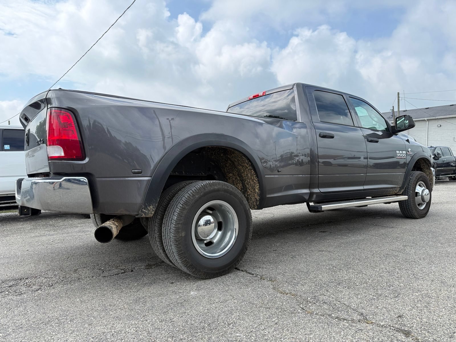 Used 2018 RAM 3500 Tradesman w/ Chrome Appearance Group AWD/4WD image 6