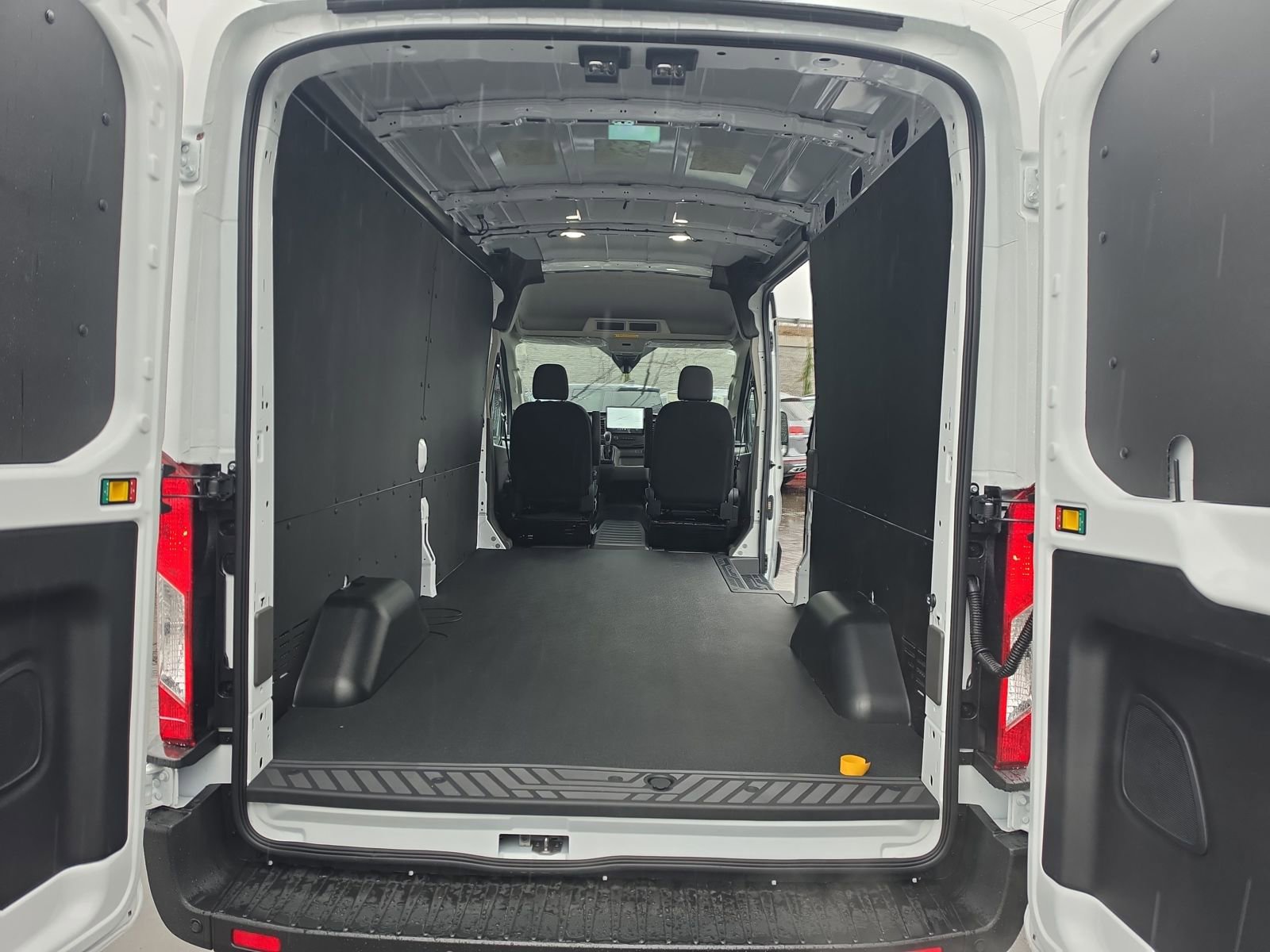 New 2026 Ford Transit 250 148 Medium Roof w/ Load Area Protection Package RWD image 12