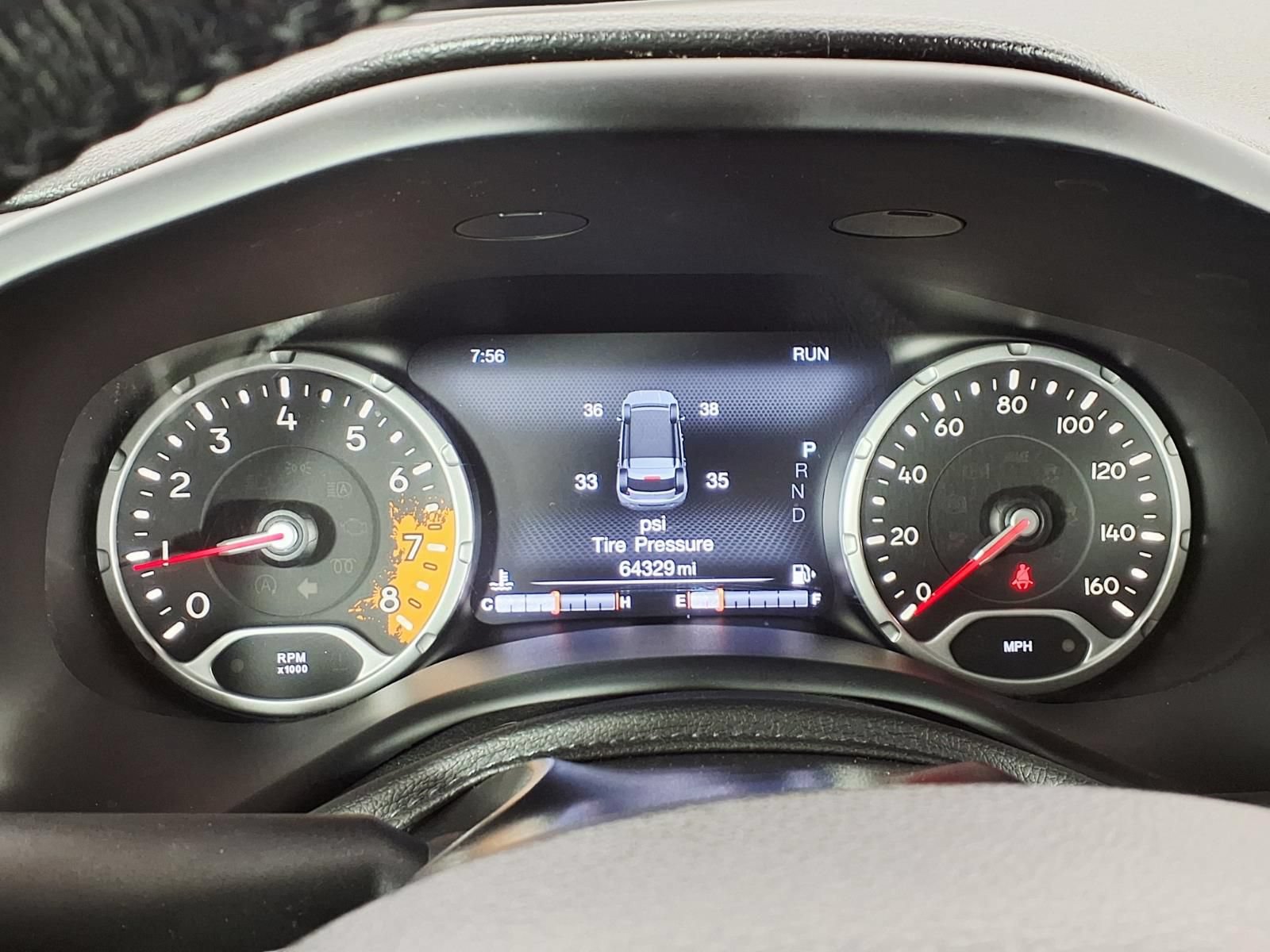 Used 2017 Jeep Renegade Altitude FWD image 22
