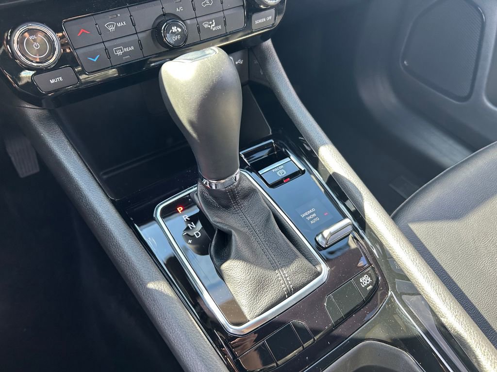 Used 2025 Jeep Compass Latitude w/ Altitude Special Edition AWD/4WD image 15