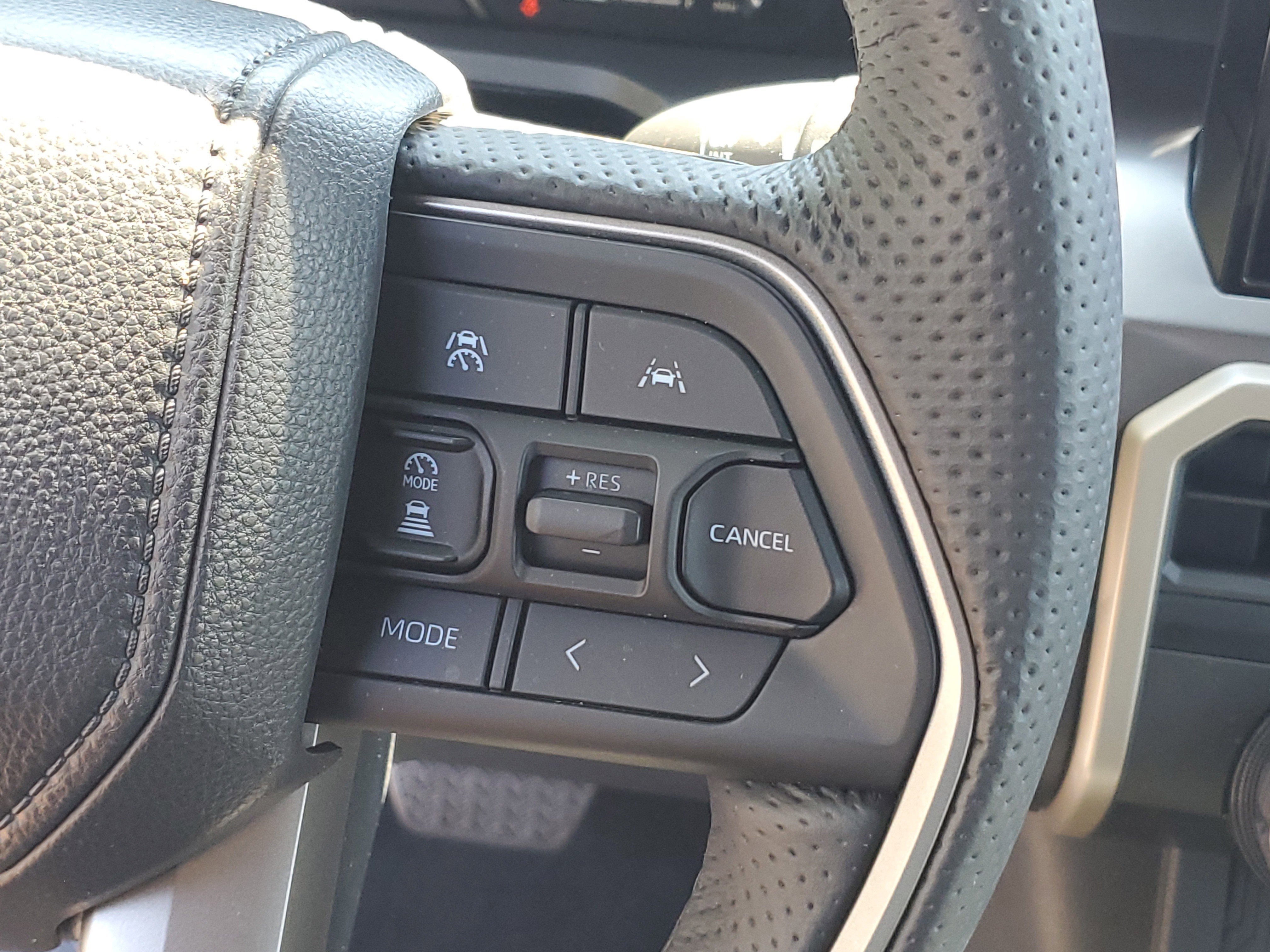 Used 2025 Toyota Tacoma TRD Off-Road AWD/4WD image 27