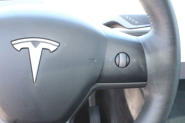 Used 2024 Tesla Model Y Long Range AWD/4WD image 15