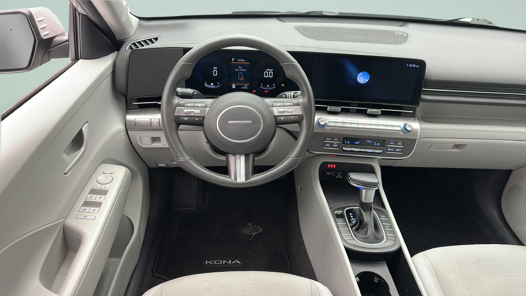 Used 2024 Hyundai Kona SEL AWD/4WD image 11