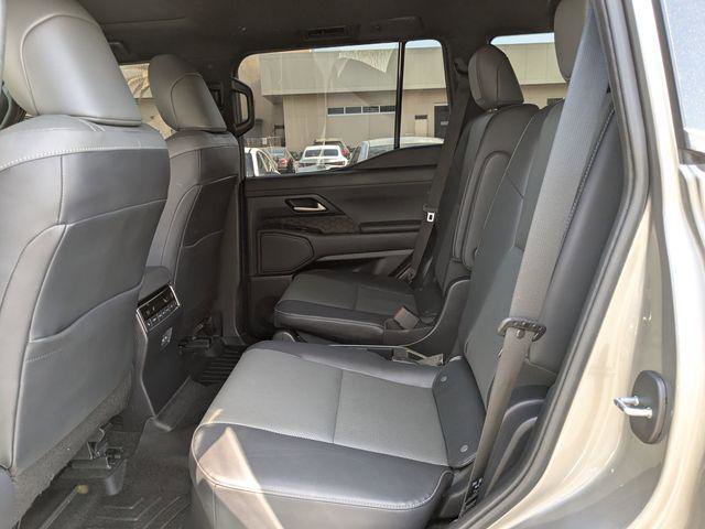 Certified 2024 Lexus GX 550 w/ Accessory Package (Z1) image 15