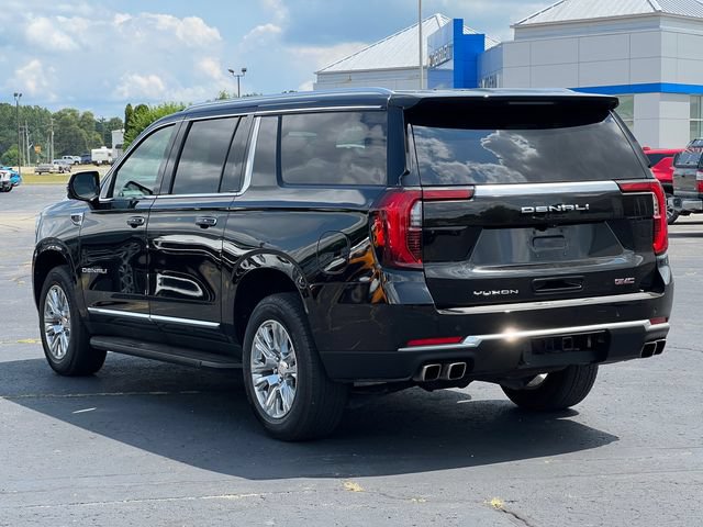 Used 2025 GMC Yukon XL Denali AWD/4WD image 12
