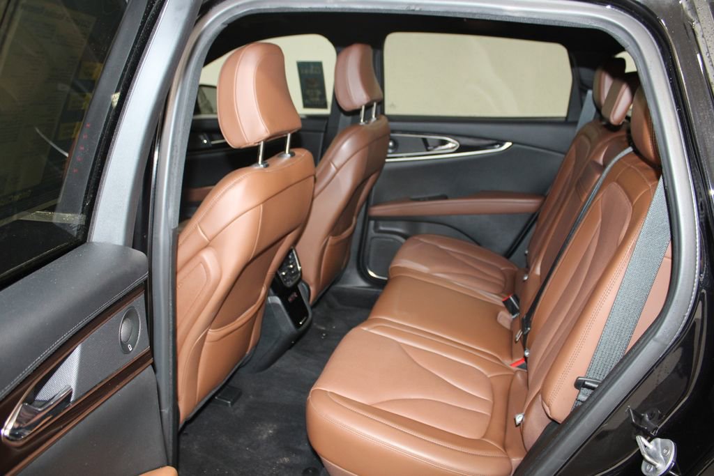 Used 2022 Lincoln Nautilus Reserve w/ Monochromatic Package image 26