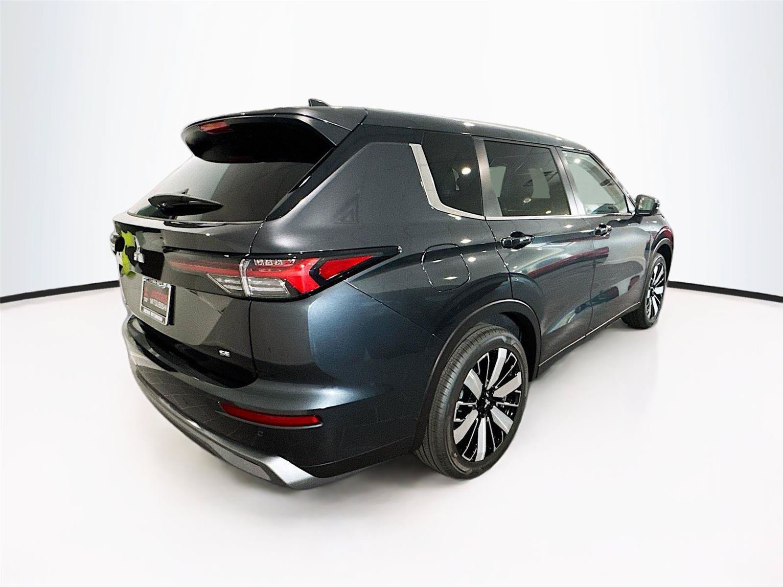 New 2026 Mitsubishi Outlander SE FWD image 39