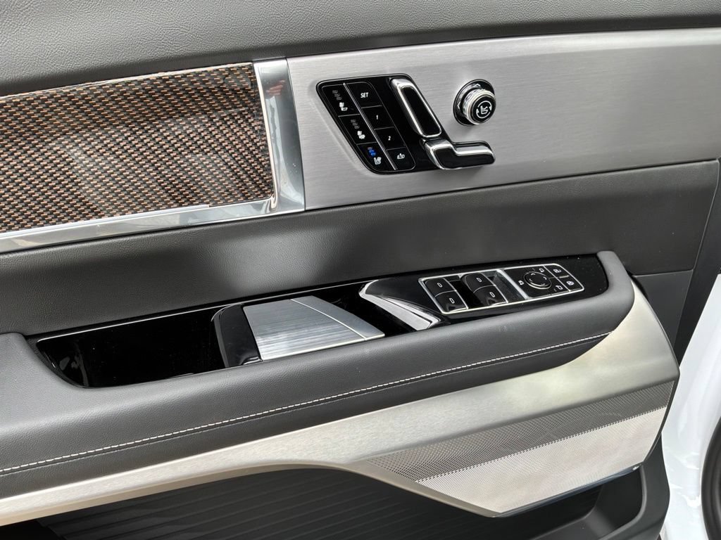 New 2027 Cadillac Vistiq Sport AWD/4WD image 24