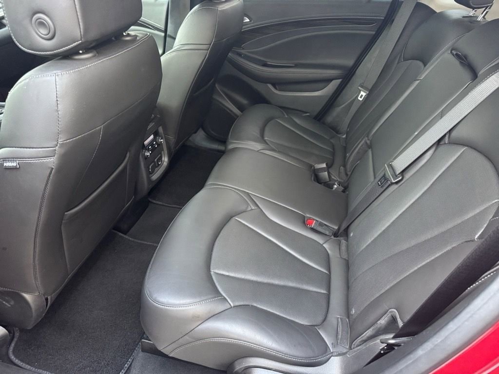 Used 2020 Buick Envision Essence image 11