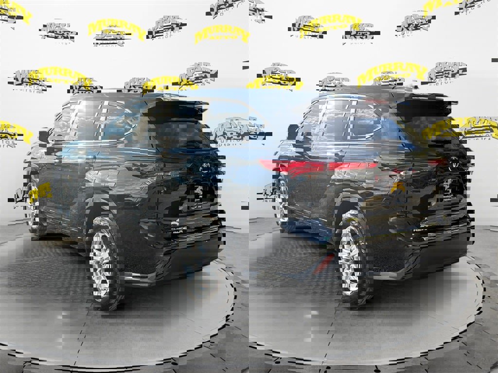 Used 2023 Toyota Highlander Platinum image 3