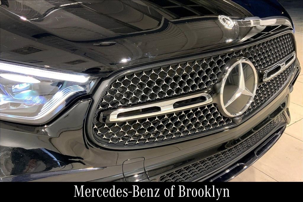 Used 2024 Mercedes-Benz GLC 300 4MATIC image 32