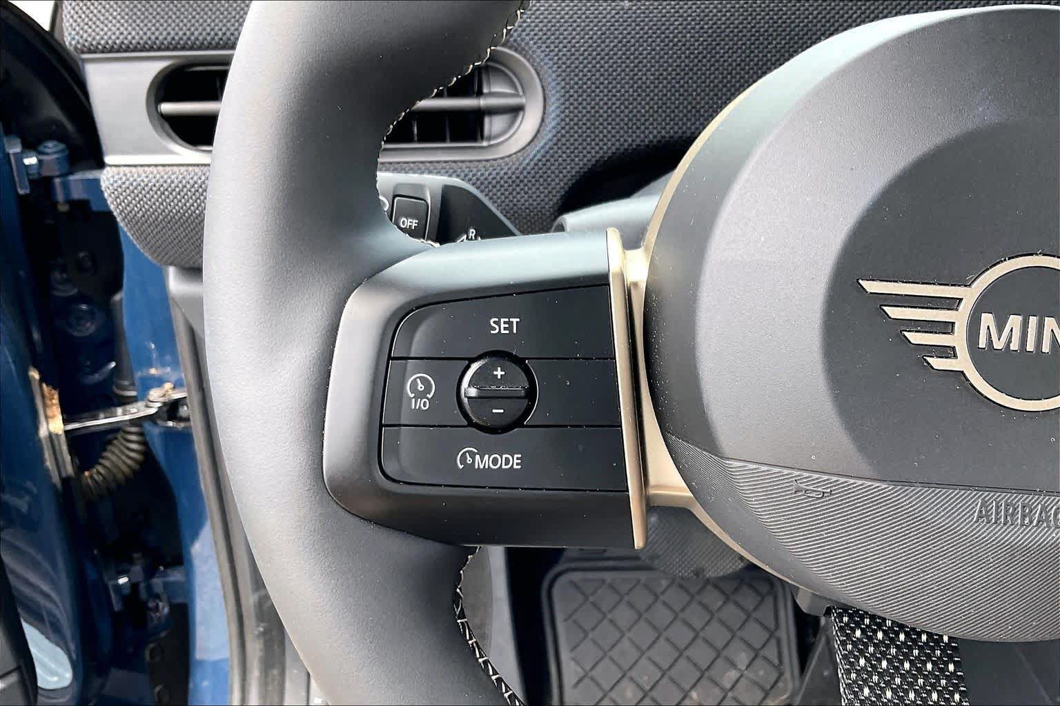 Used 2025 MINI Cooper S FWD image 23