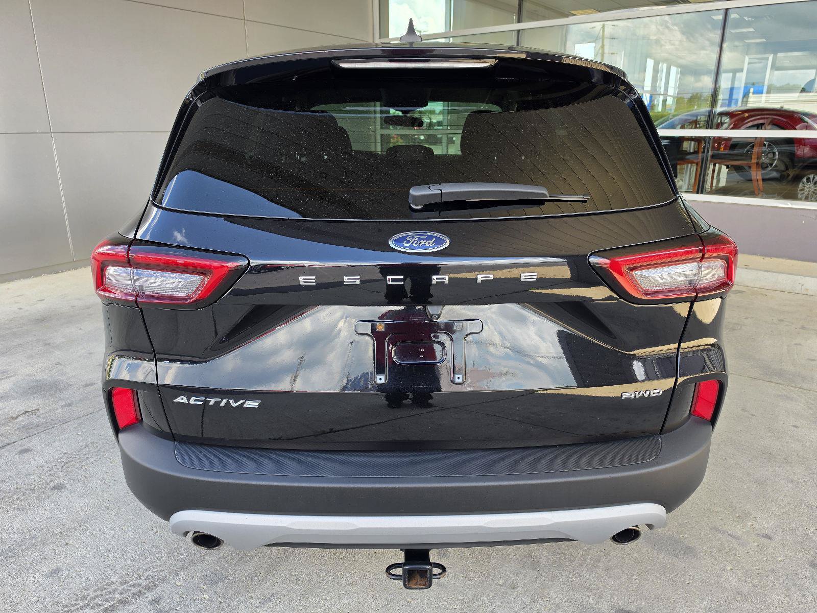 Used 2024 Ford Escape Active AWD/4WD image 3