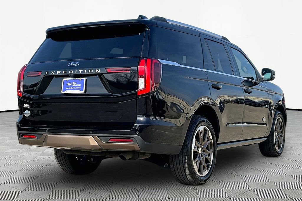 Used 2025 Ford Expedition King Ranch image 2