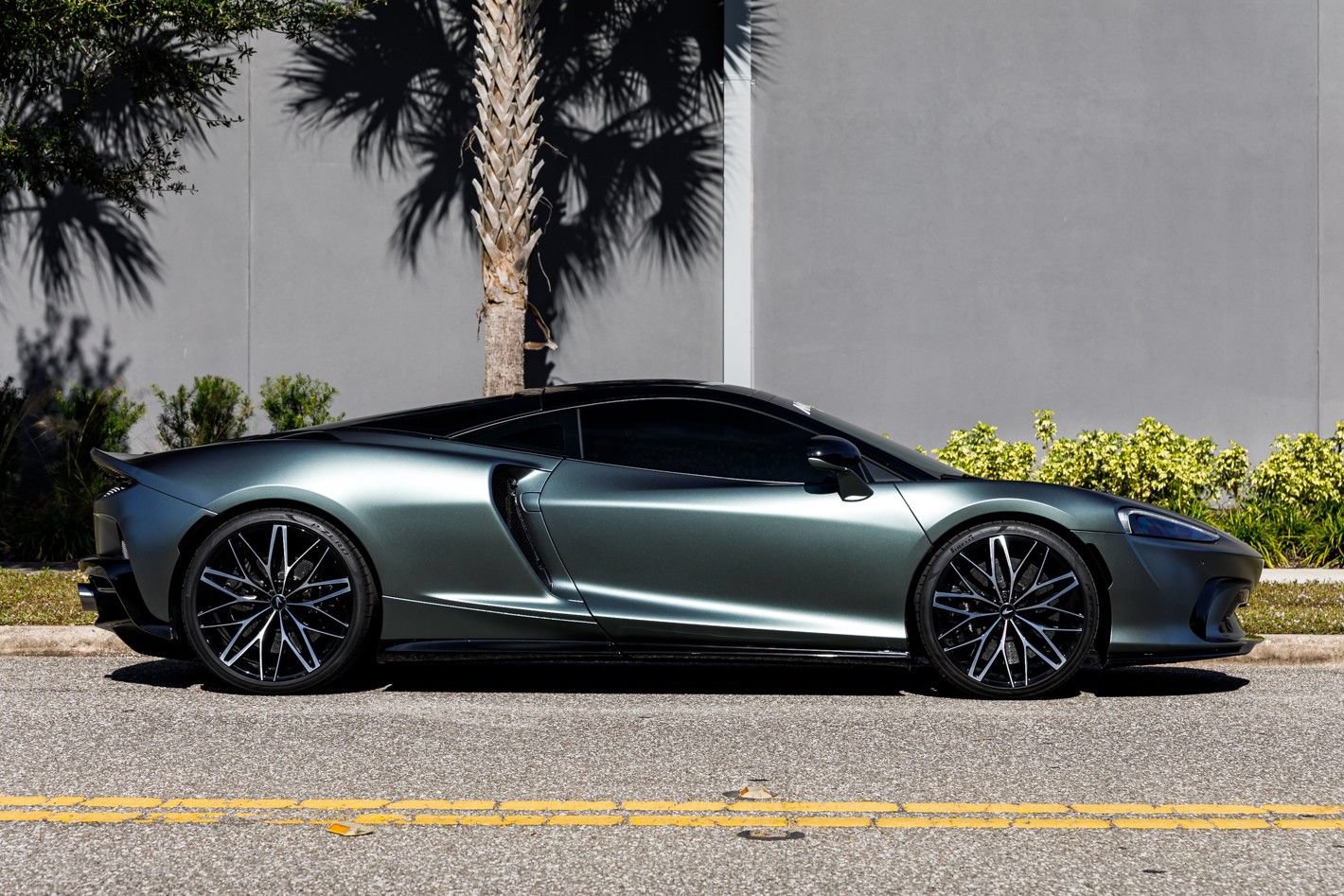 Used 2025 McLaren GTS RWD image 5