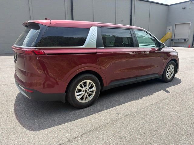 Used 2023 Kia Carnival LX FWD image 6
