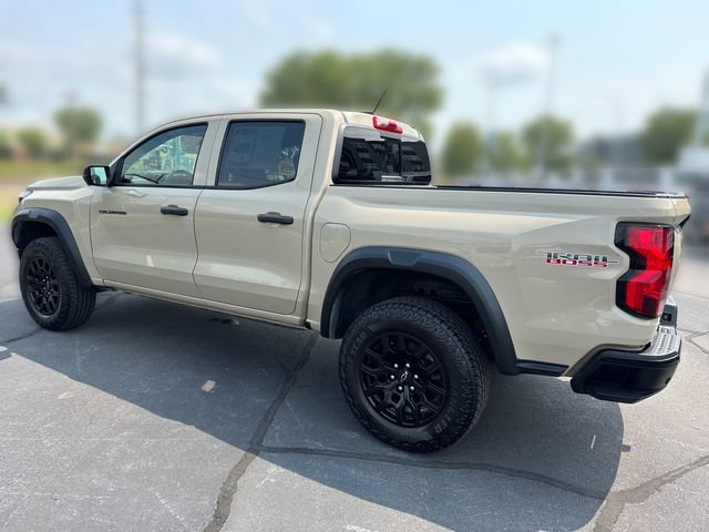 Used 2024 Chevrolet Colorado Trail Boss w/ Technology Package AWD/4WD image 3