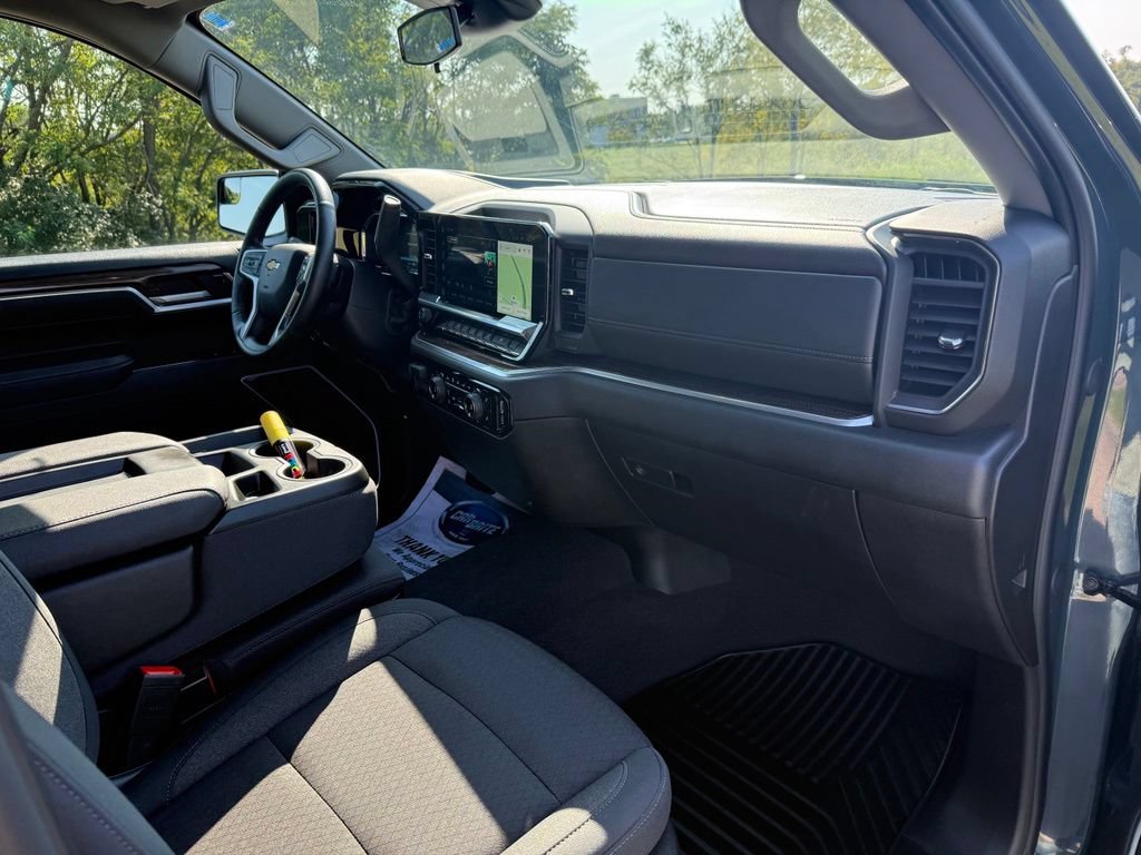 Used 2026 Chevrolet Silverado 1500 LT AWD/4WD image 22