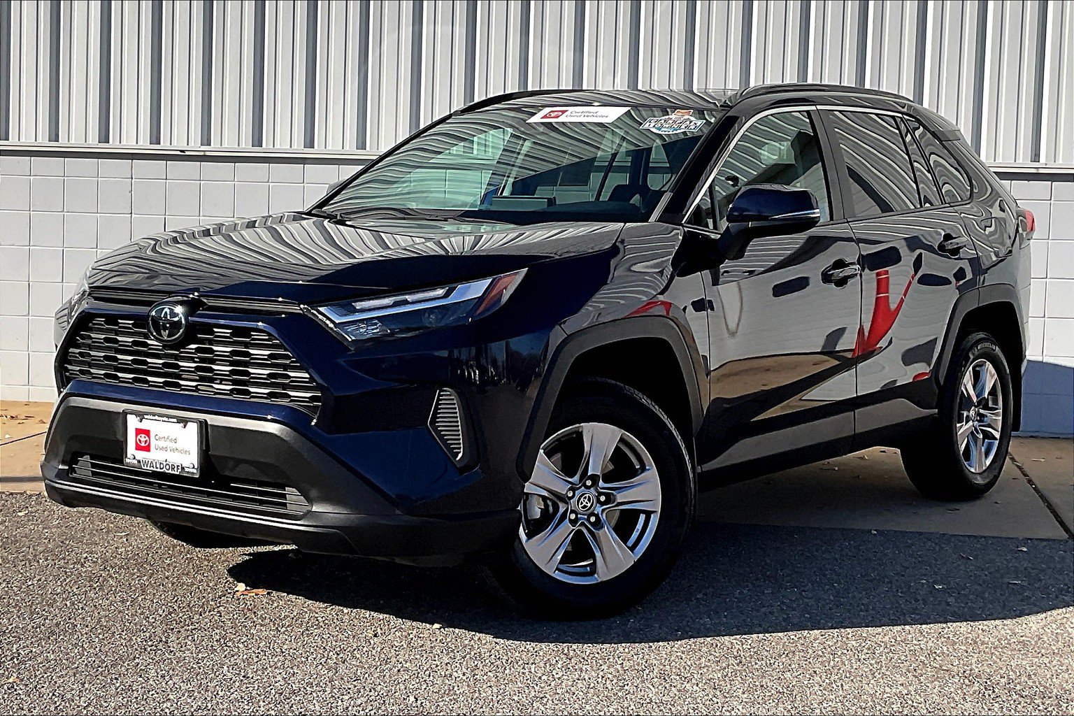 Used 2023 Toyota RAV4 XLE w/ Convenience Package AWD/4WD image 2