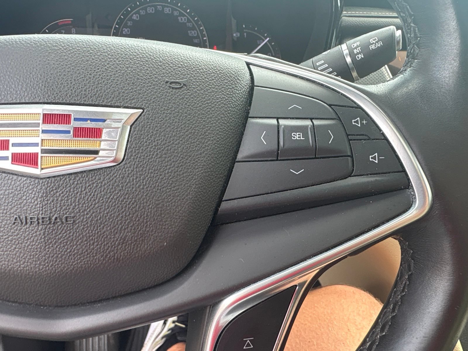 Used 2017 Cadillac XT5 Luxury w/ Driver Awareness Package AWD/4WD image 36