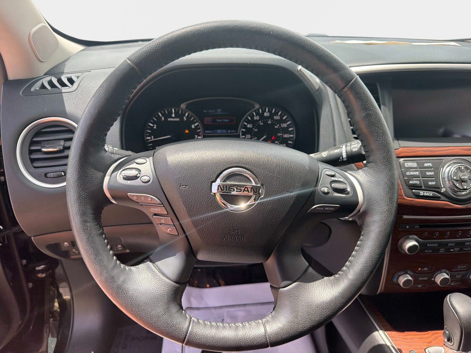 Used 2020 Nissan Pathfinder Platinum AWD/4WD image 28