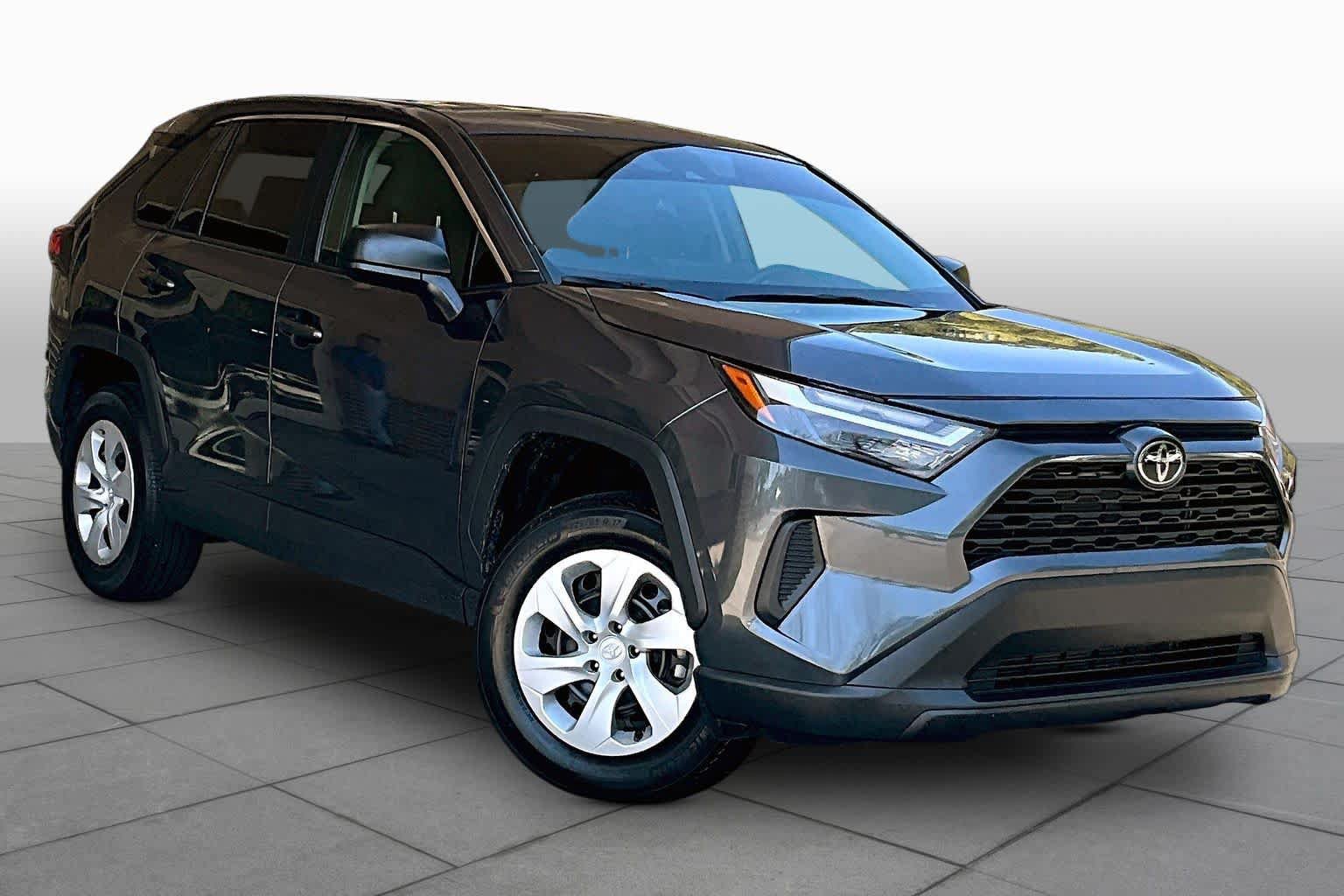 Certified 2025 Toyota RAV4 LE FWD image 5