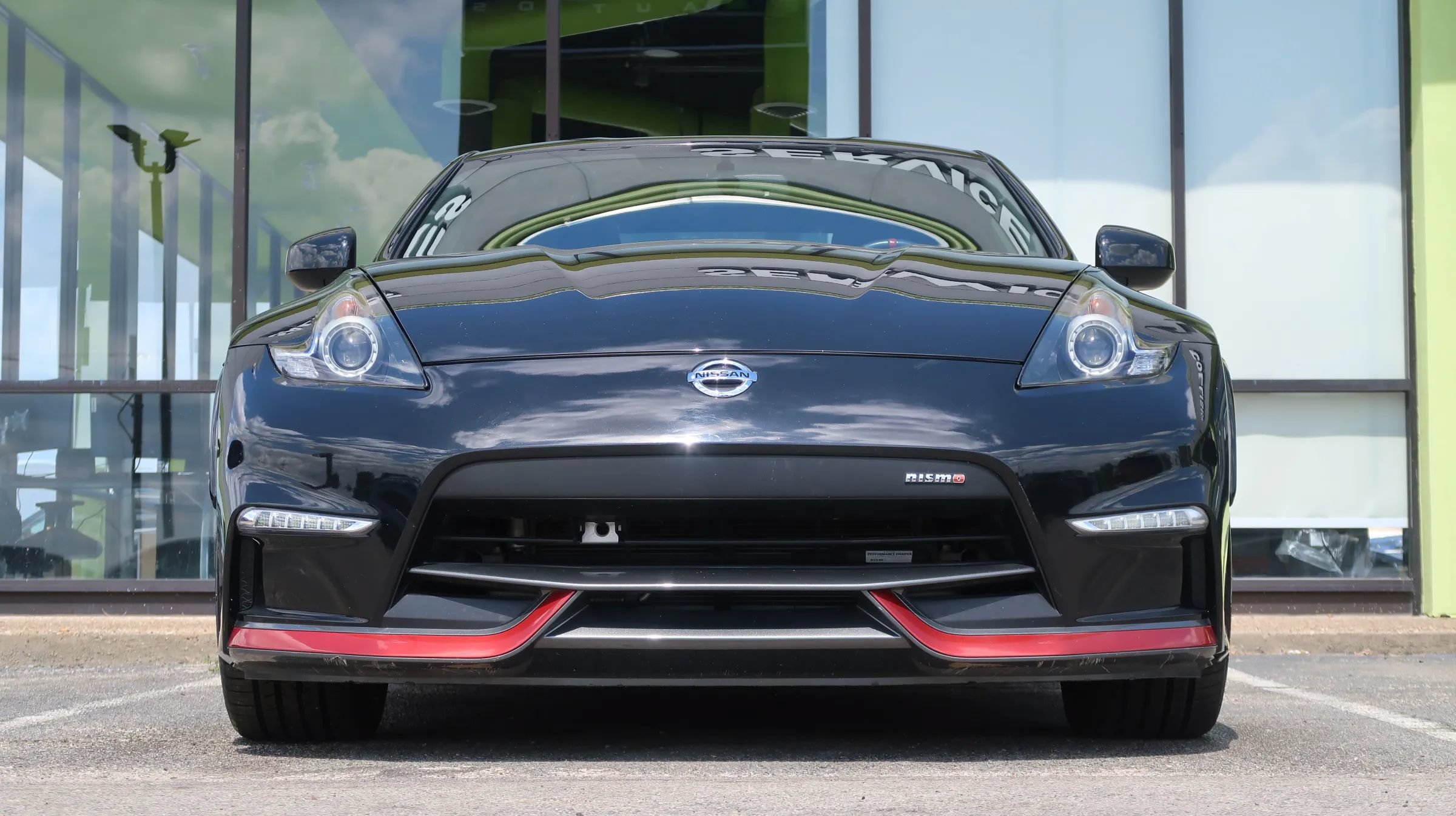 Used 2019 Nissan 370Z NISMO RWD image 3