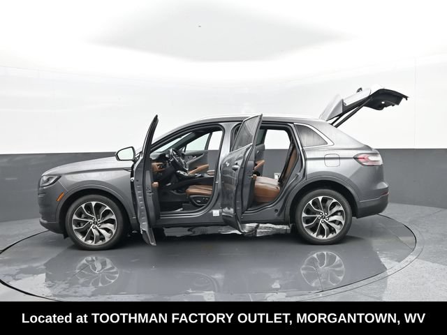 Used 2021 Lincoln Nautilus Reserve AWD/4WD image 34