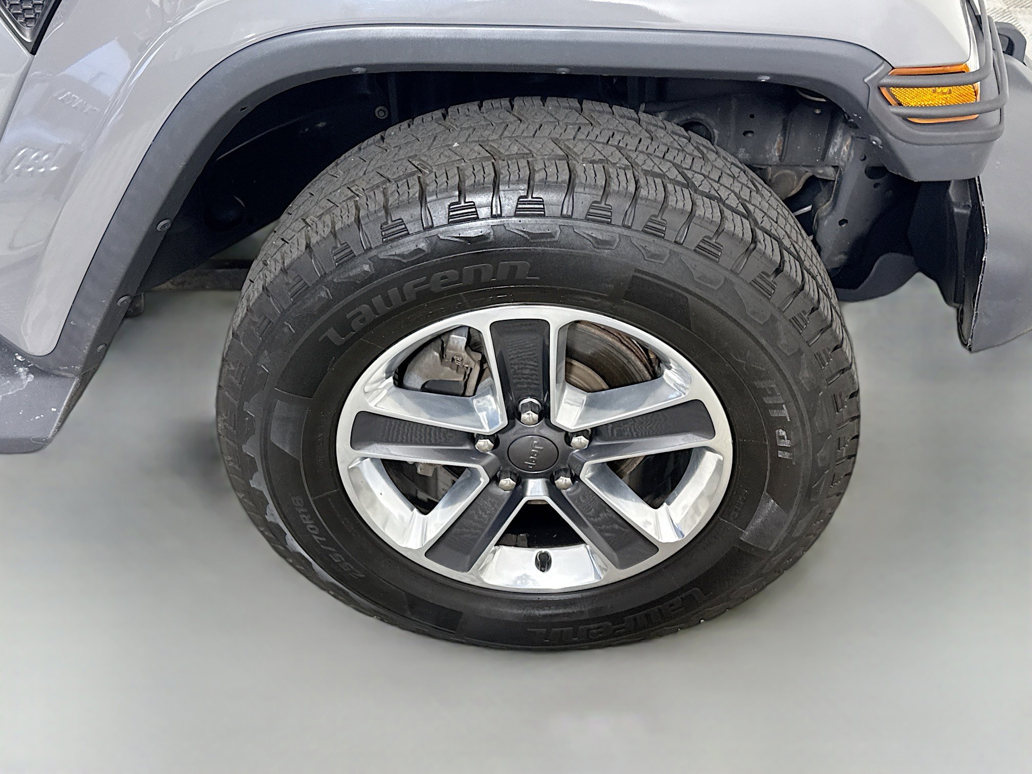 Used 2018 Jeep Wrangler Unlimited Sahara image 32