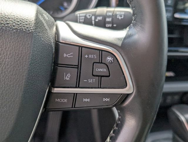 Used 2023 Toyota Highlander XLE image 30