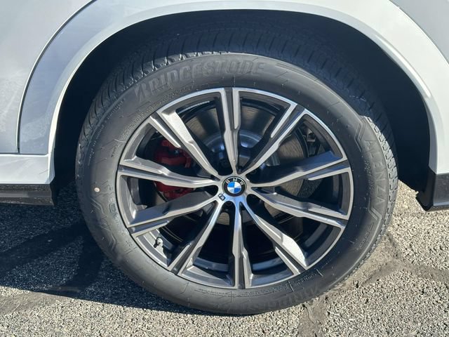 New 2027 BMW X6 xDrive40i w/ Climate Comfort Package AWD/4WD image 7