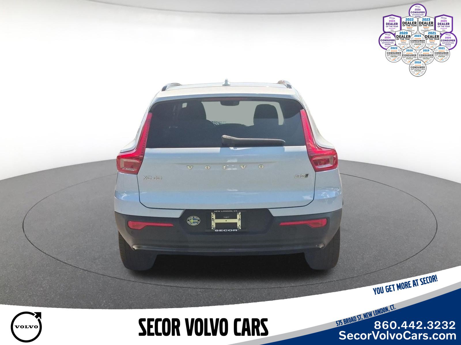 Used 2026 Volvo XC40 B5 Plus AWD/4WD image 8