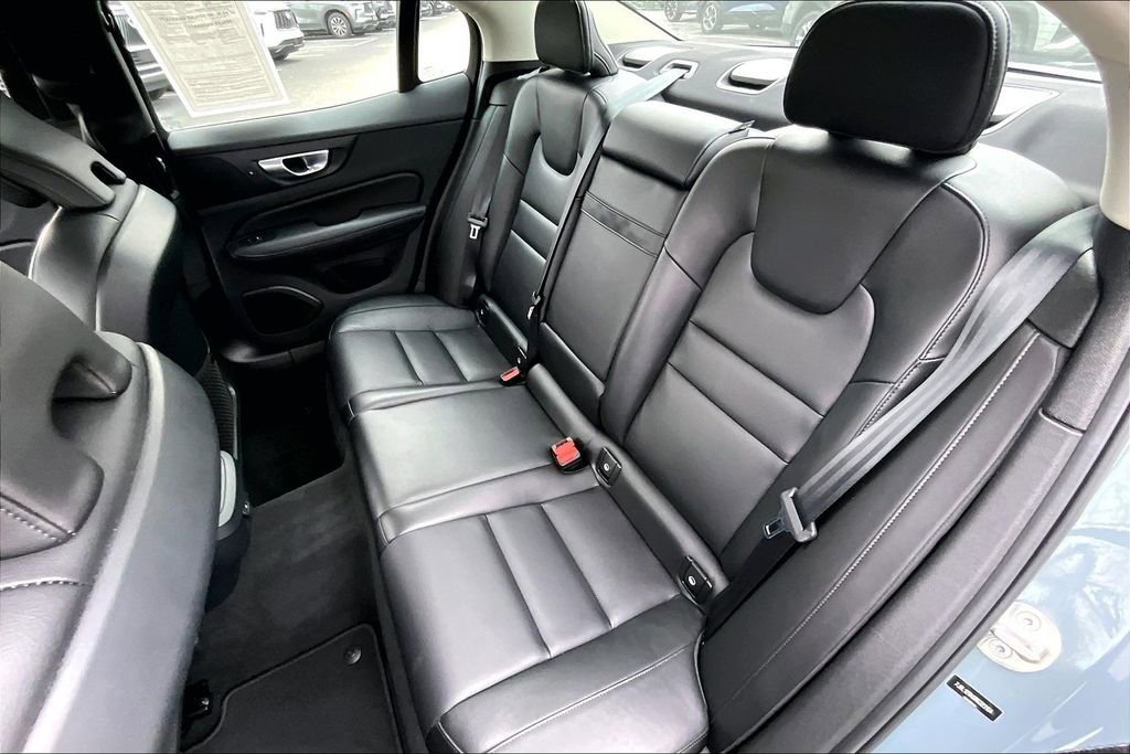 Used 2024 Volvo S60 B5 Core image 35