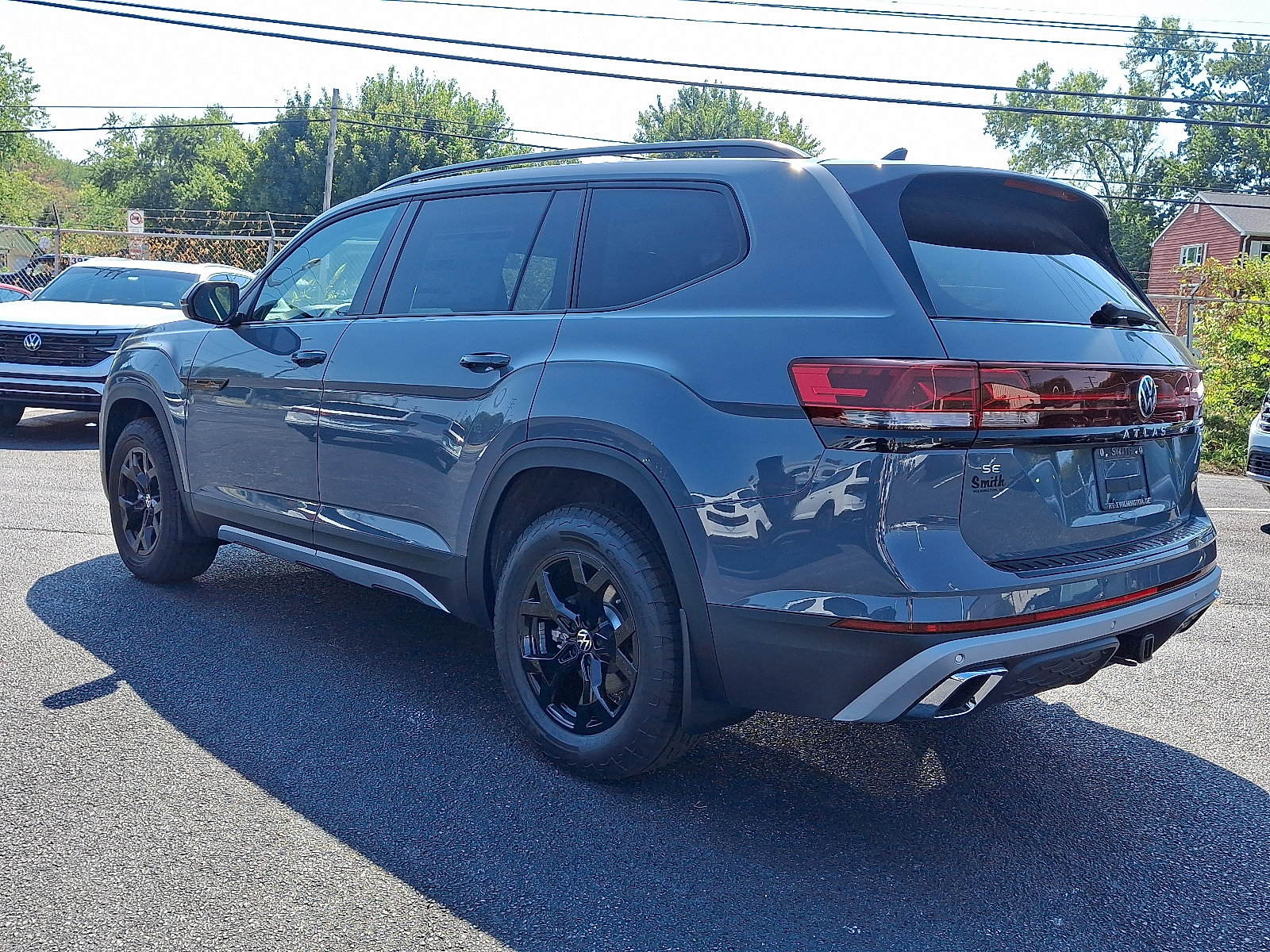 New 2026 Volkswagen Atlas Peak Edition image 3