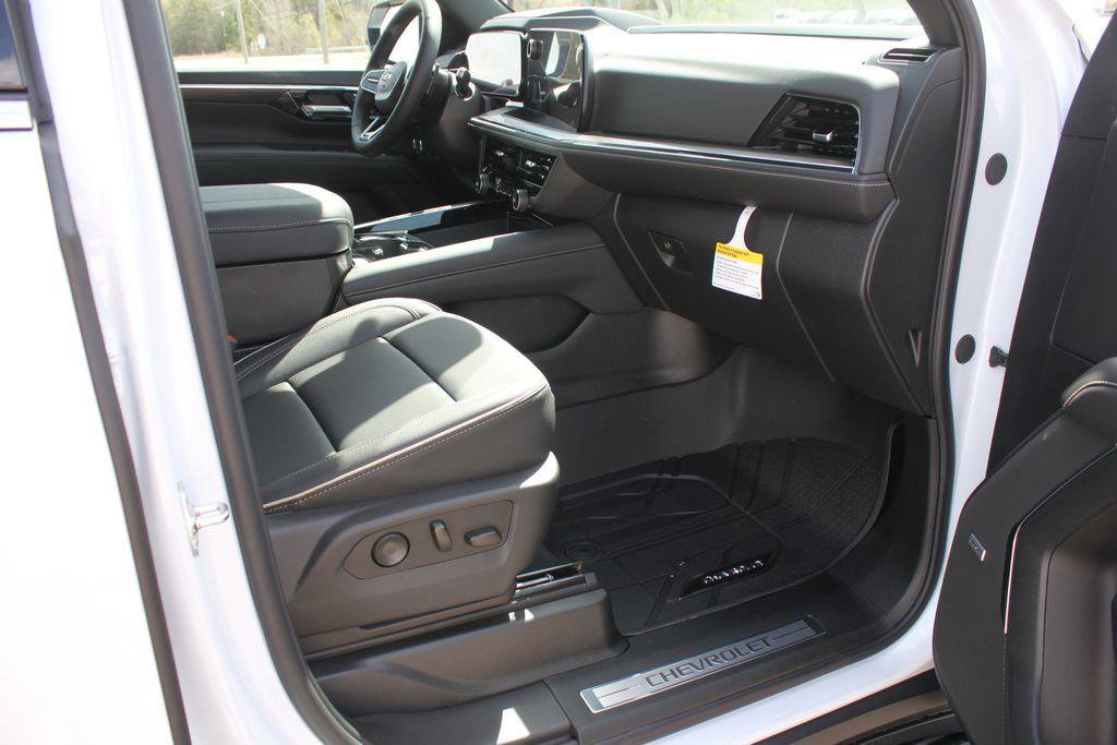 New 2026 Chevrolet Suburban Premier image 5