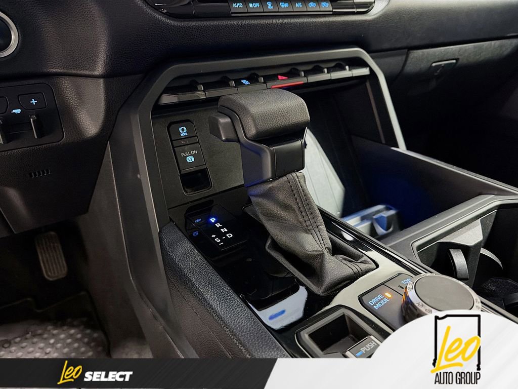 Used 2023 Toyota Tundra SR5 w/ SR5 Convenience Package AWD/4WD image 17