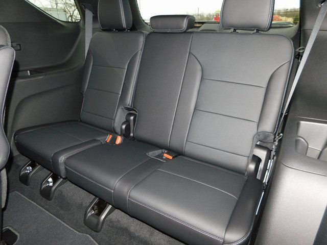 New 2026 Chevrolet Traverse LT w/ Driver Confidence Package image 33