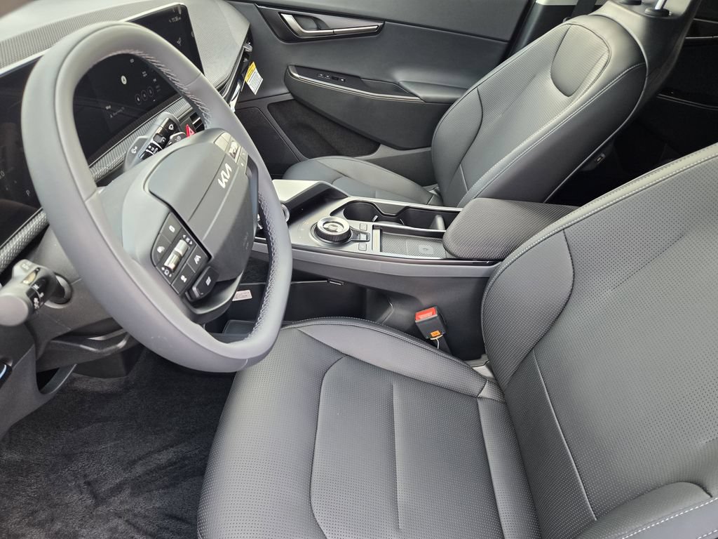 New 2025 Kia EV6 Wind RWD image 9