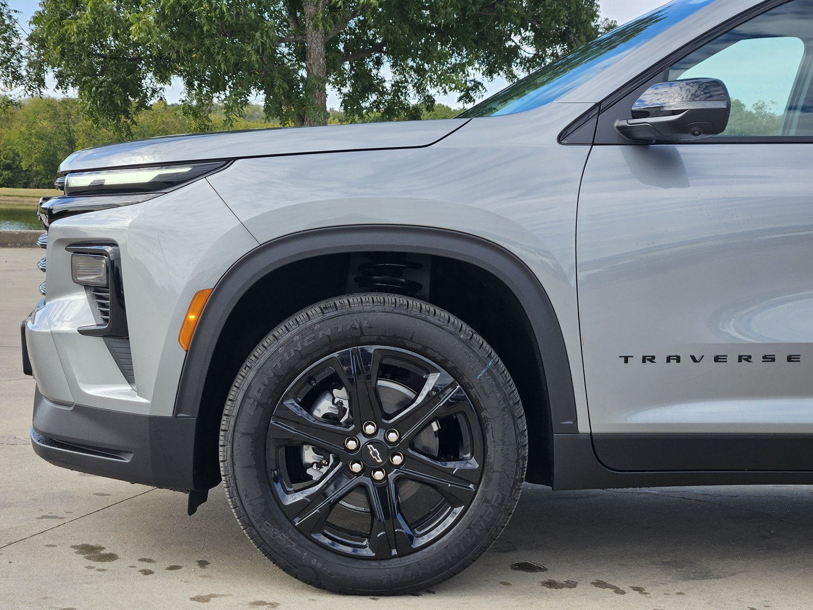 New 2027 Chevrolet Traverse LT w/ Midnight/Sport Edition FWD image 6