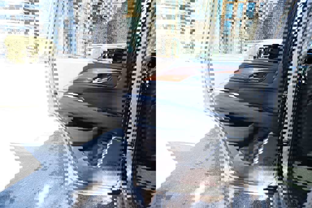 Used 2020 Cadillac Escalade Luxury image 24